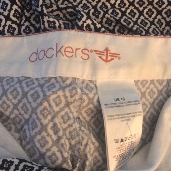 Dockers Bermuda Shorts Size 16 - Picture 3 of 5